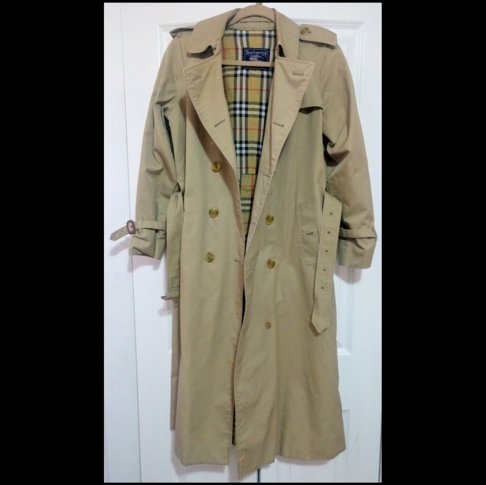 Vintage Authentic Women's Burberry Trench Coat